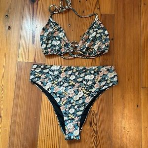 O’Neill floral bikini set